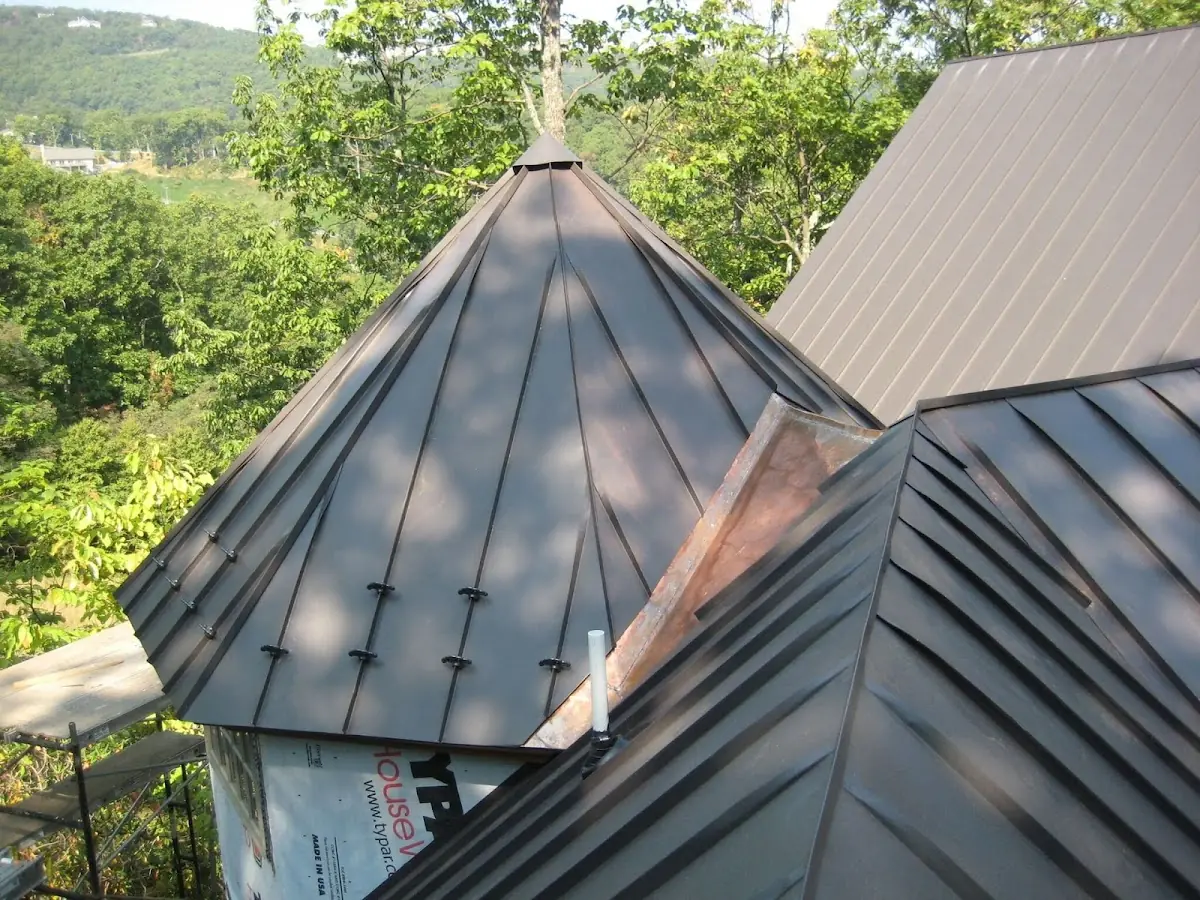 Professional Roof Tarp Installation by Craftsman Roofing in Ceylon